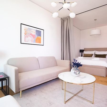 Boutique Studio With Terrace And Pool เวียนนา ภายนอก รูปภาพ